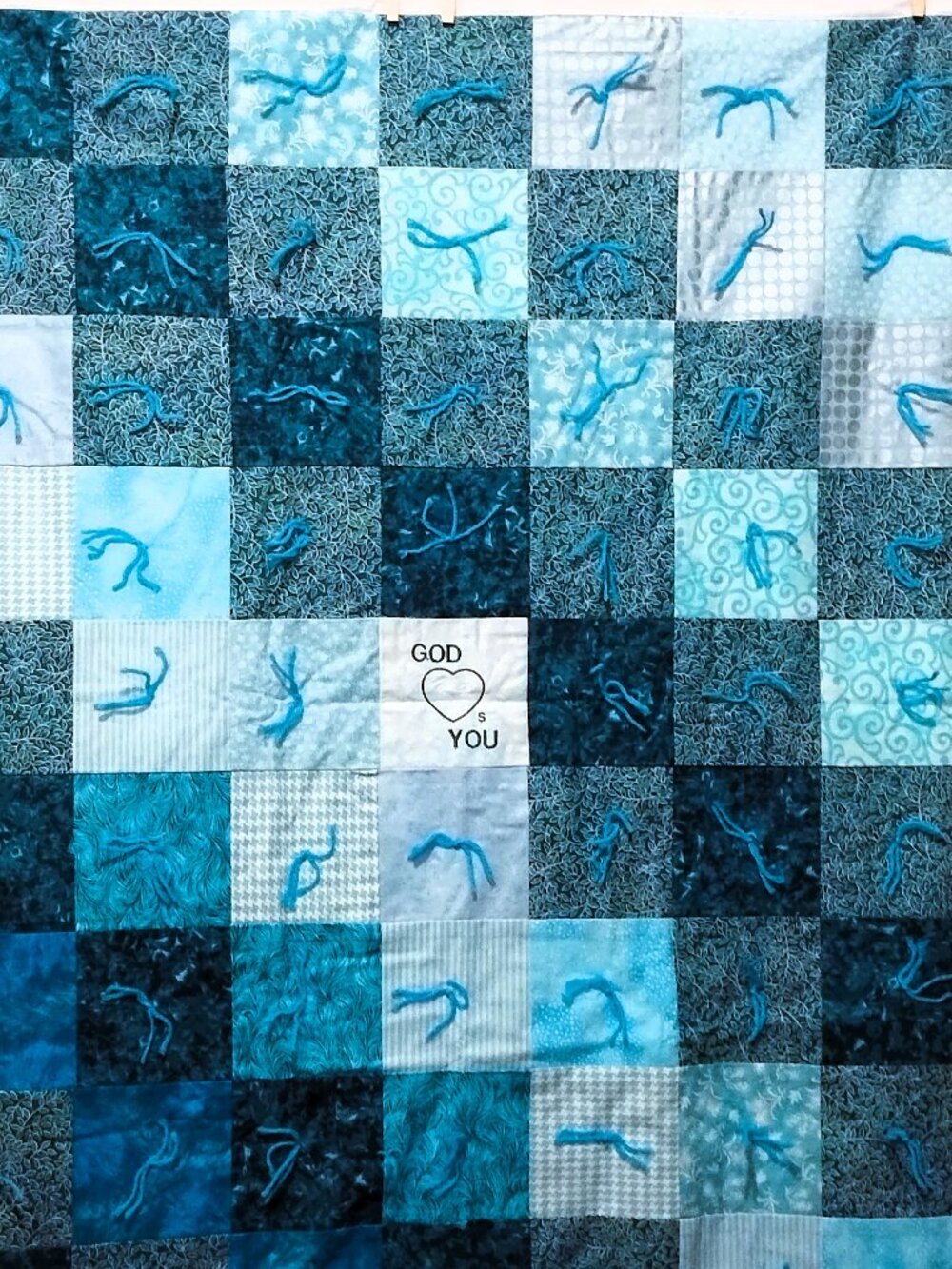 GOD LOVES YOU QUILT VIBRANT AS OCEAN COLOR VARIES SEA BLUE TO GREEN COMPLETE
